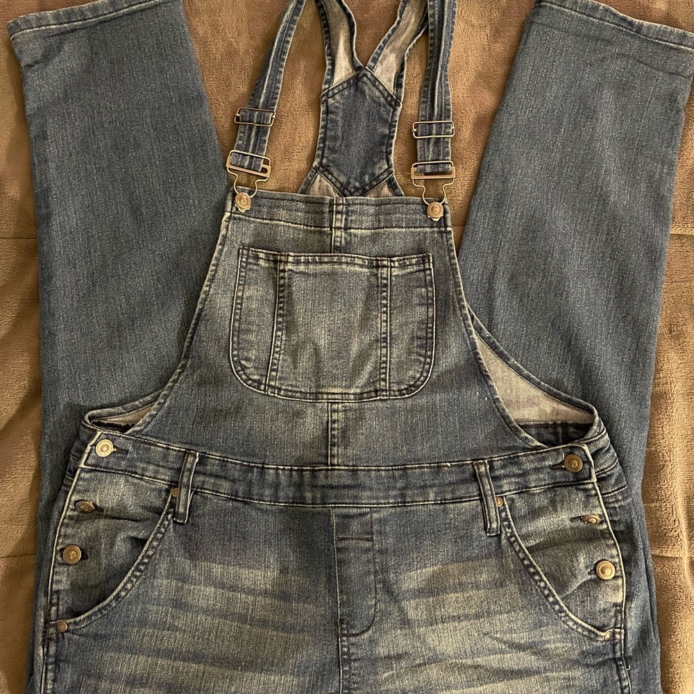 l.e.I. Distressed Jean bib overalls size XL